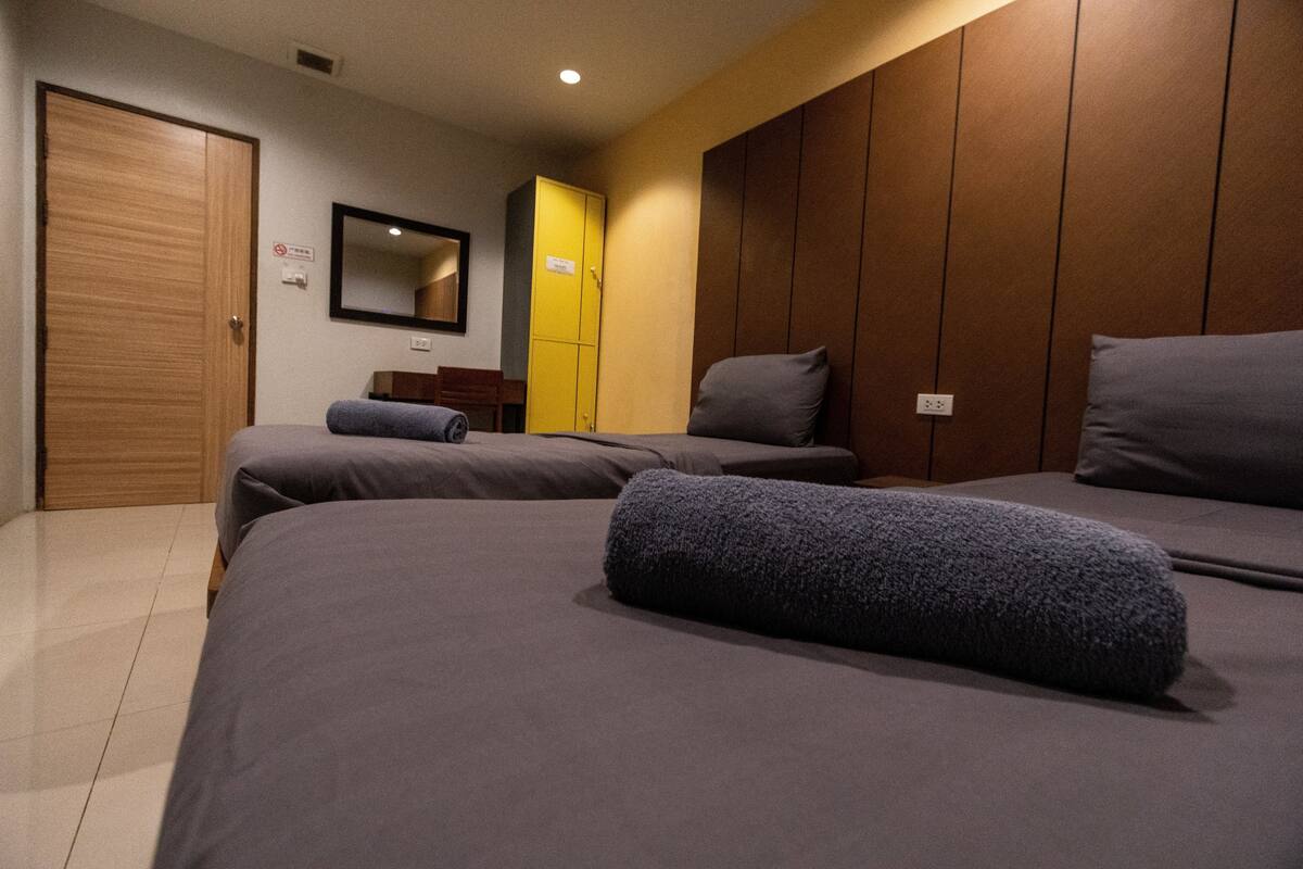 In-room safe, free WiFi