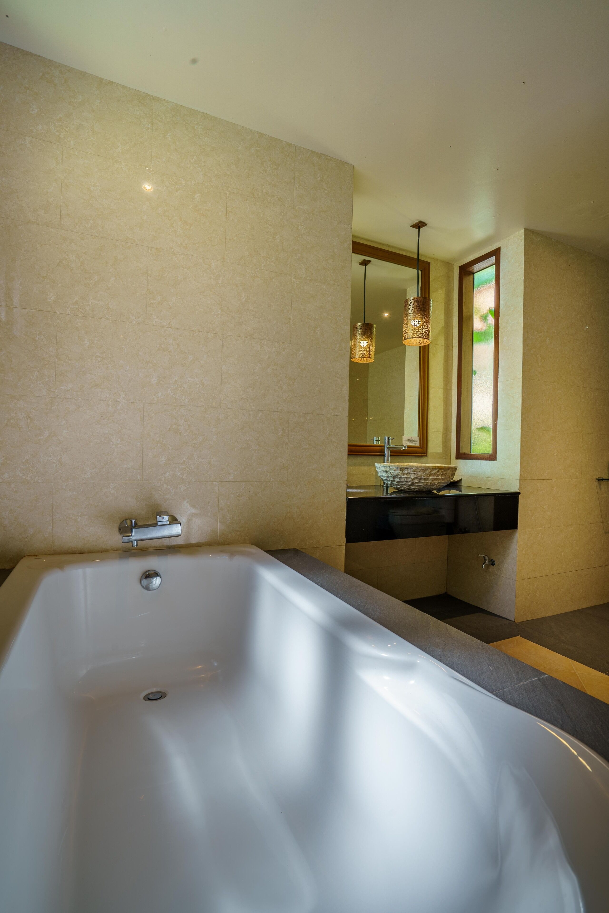 deluxe double room, ocean view | bathroom amenities | free toiletries, hair dryer, bathrobes, slippers