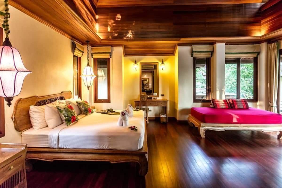 Minibar, in-room safe, desk, blackout drapes