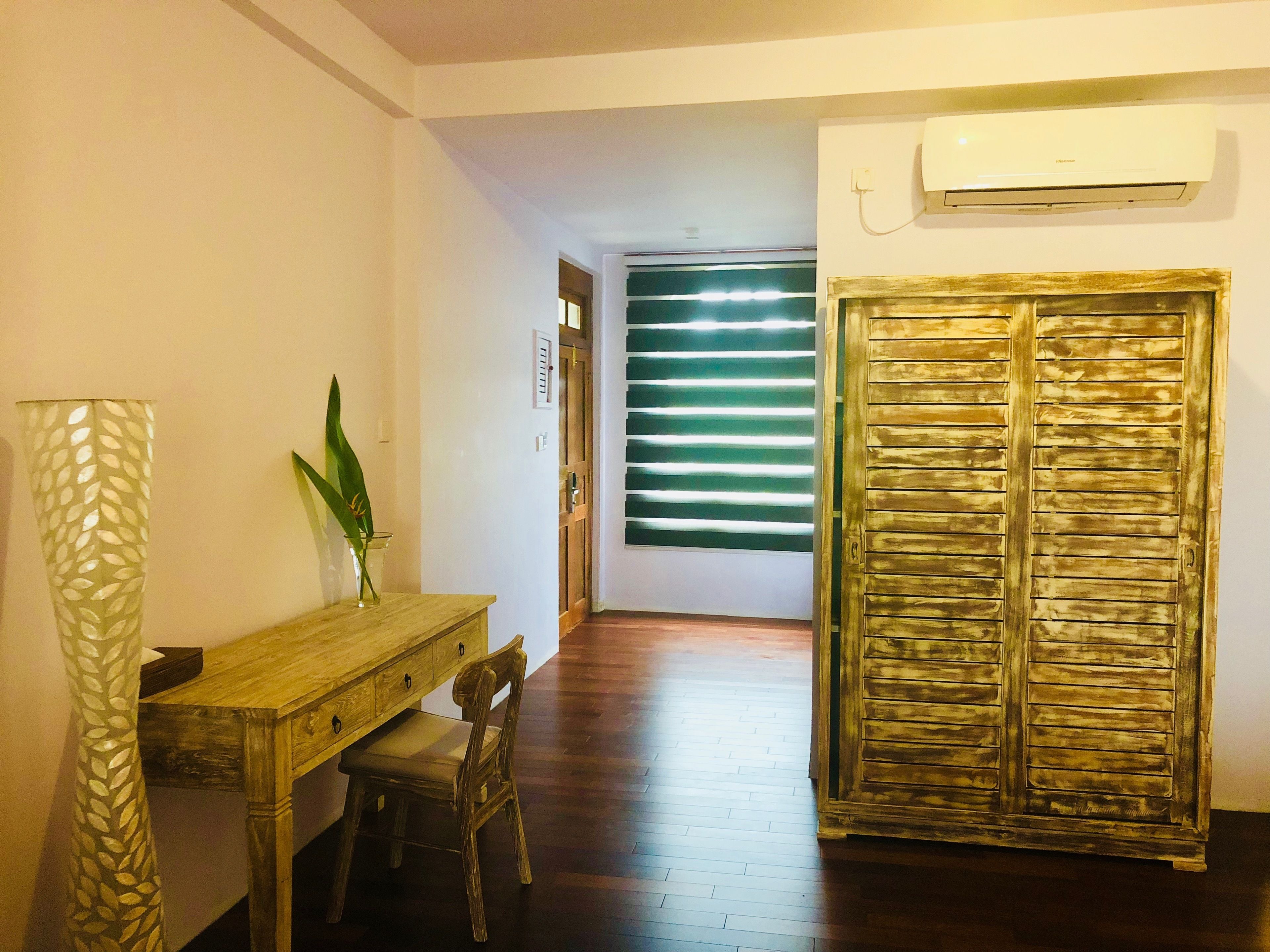 standard room | minibar, in-room safe, desk, free cots/infant beds