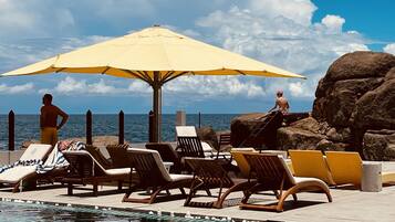 Sundeck