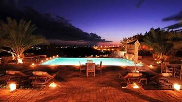 Outdoor pool, pool loungers