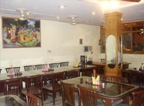 International cuisine - Hotel Divya (Varanasi)