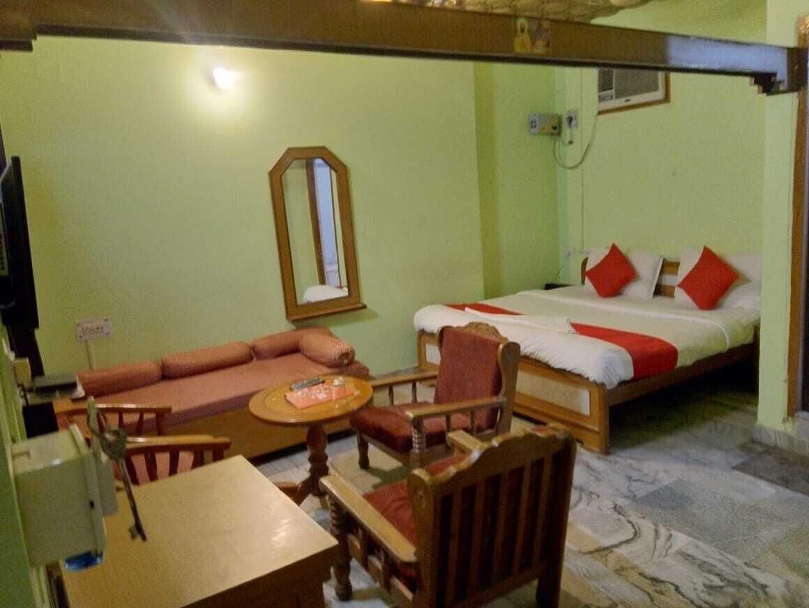 Suite | Desk, cribs/infant beds, rollaway beds, free WiFi