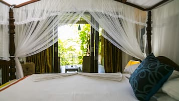 Habitación superior | Minibar, caja fuerte, escritorio y cunas gratuitas