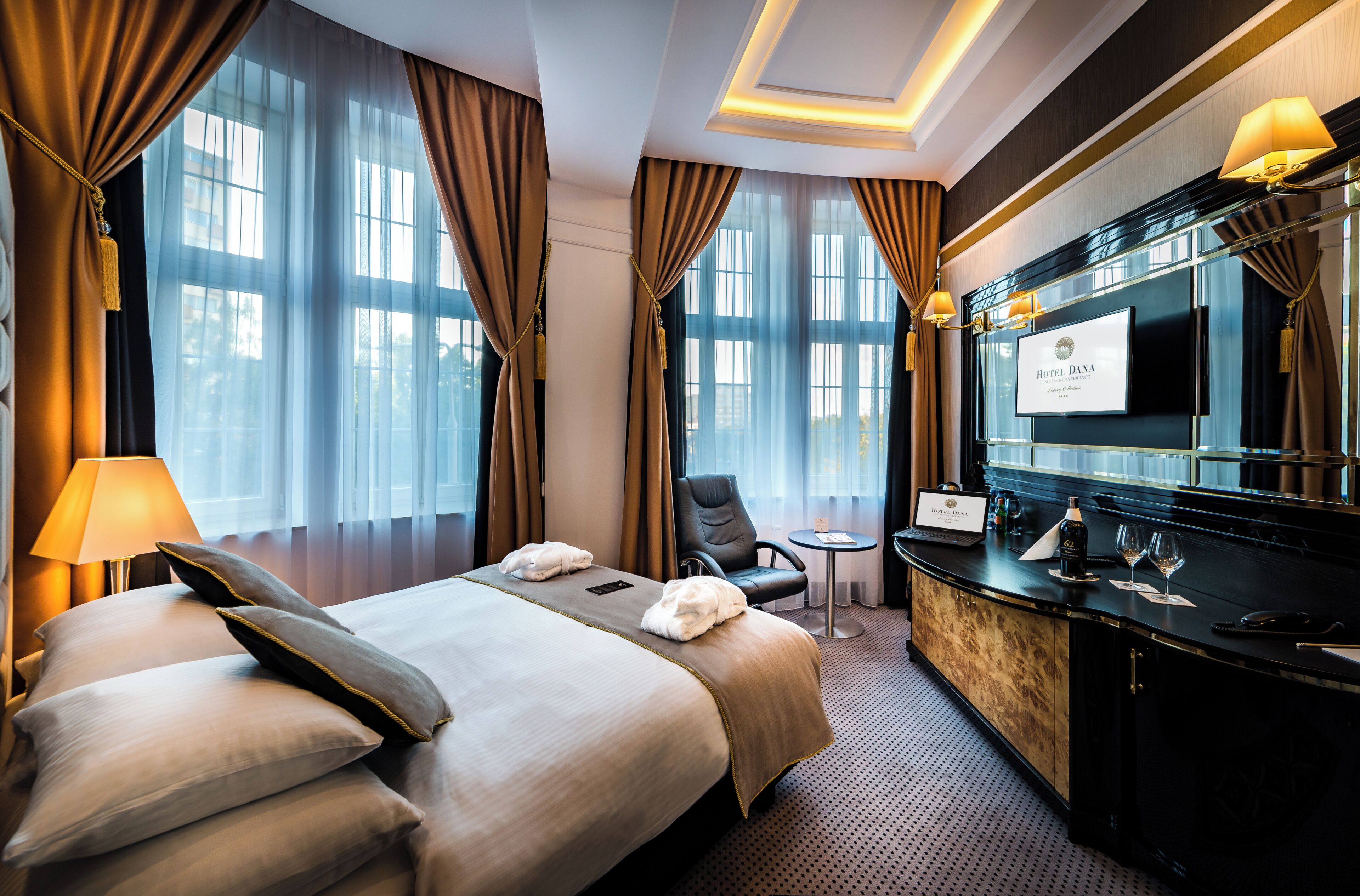 Minibar, két bảo mật tại phòng, bàn, phòng cách âm 