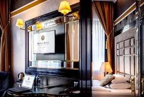 Minibar, coffres-forts dans les chambres, bureau, chambres insonorisées