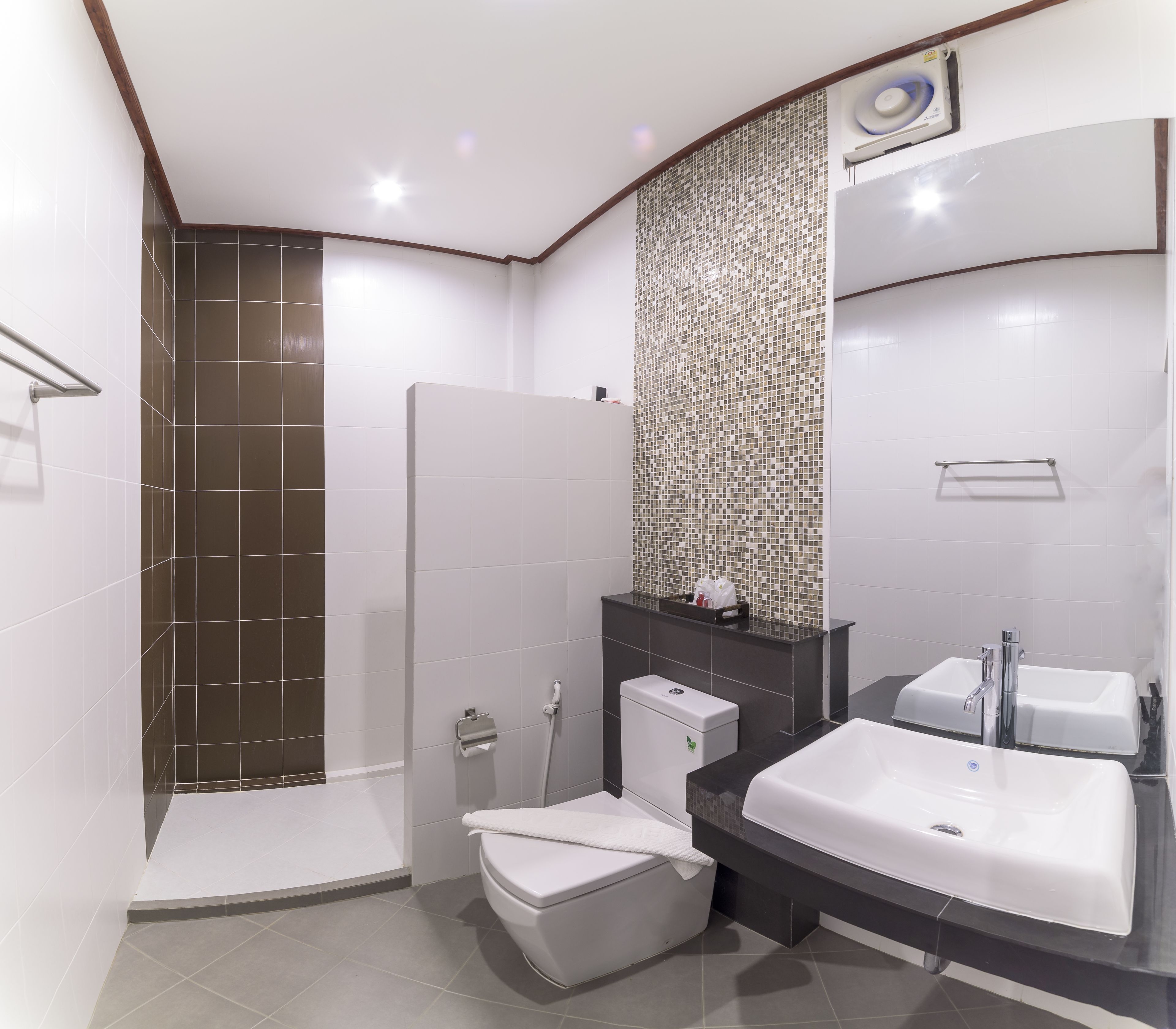 標準客房 | 浴室 | 淋浴設備、免費盥洗用品、吹風機、毛巾