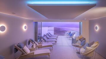 カップル用トリートメントルーム、サウナ、ホットタブ、スチームサウナ、ボディ トリートメント、アロマテラピー