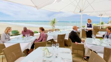 2 Restaurants, Frühstück, Mittagessen, Abendessen, britische Küche