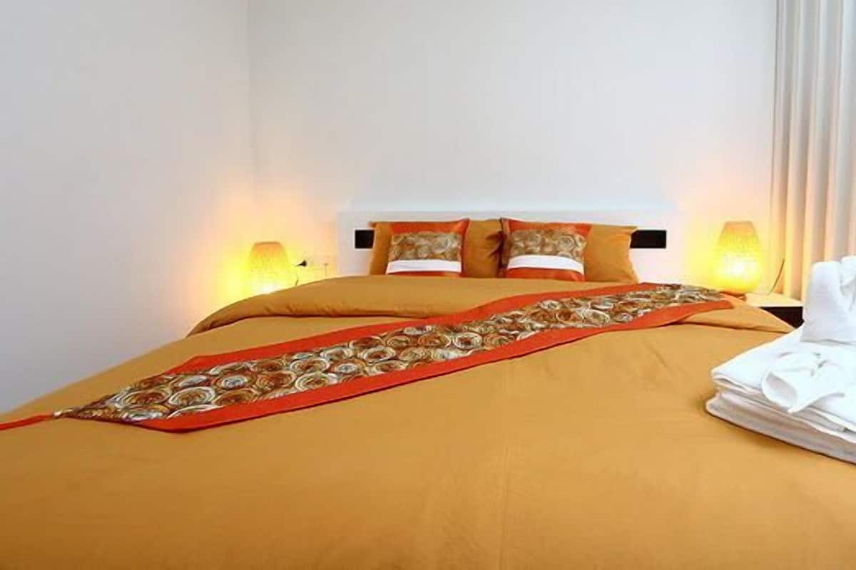 Standard Room | Minibar, desk, blackout drapes, free WiFi