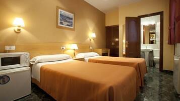 Economy kamer, 1 twee- of 2 eenpersoonsbedden | Gratis wifi, beddengoed