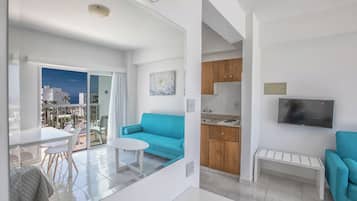 1 habitación, escritorio, wifi gratis y ropa de cama