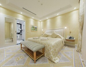 Diplomatic Suite | Egyptian cotton sheets, hypo-allergenic bedding, down comforters - Ankara Atli Hotel (Ankara)