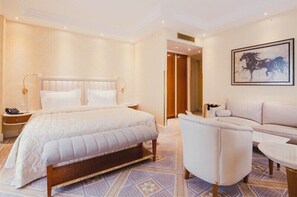 Corner Room | 이집트산 면 시트, 저자극성 침구, 오리/거위털 이불, 메모리폼 침대