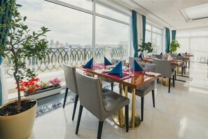 Mittagessen und Abendessen, internationale Küche