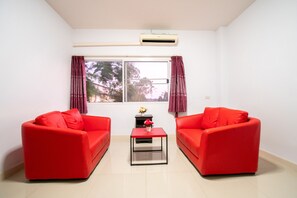 Habitación Premier doble | Minibar, caja fuerte, escritorio y wifi gratis