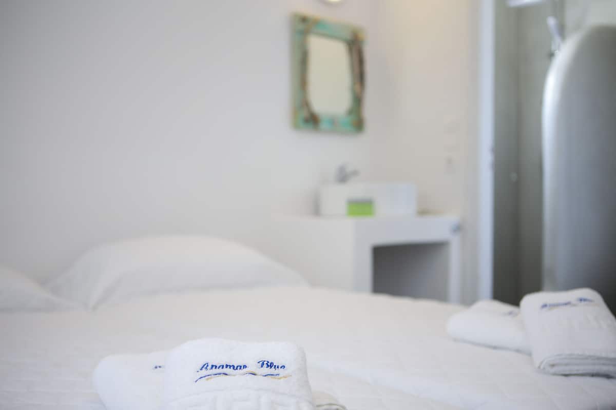 Ropa de cama hipoalergénica y minibar