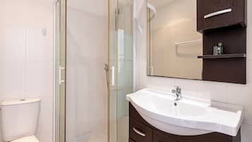 House, 3 rooms, sleeps 6 | Bathroom