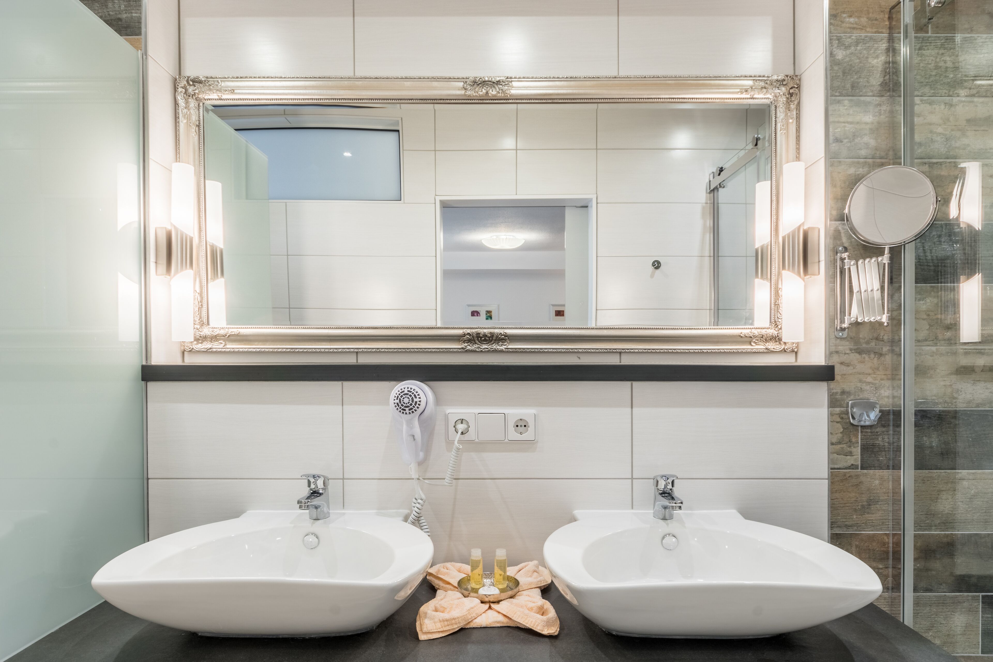 Superior Double Room, Private Bathroom | Bathroom