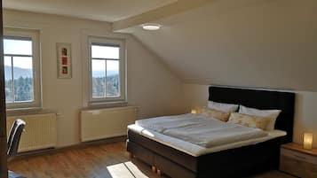 Deluxe Double Room, Private Bathroom, Mountain View