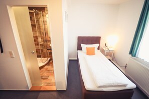 Chambre Simple Standard, salle de bains privée, vue jardin