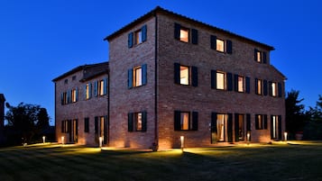 Facciata della struttura