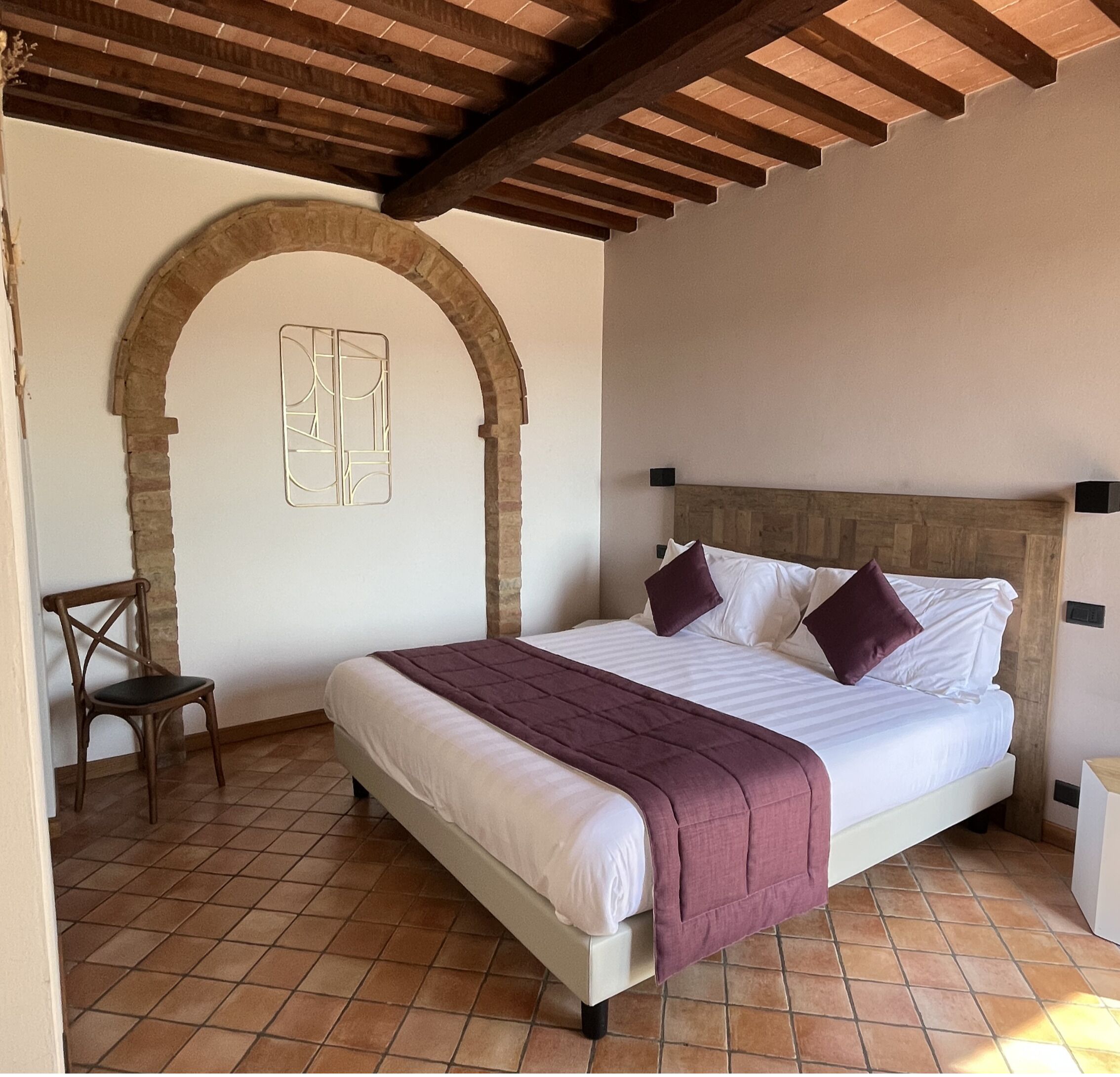 Economy Room | Desk, blackout drapes, free WiFi, bed sheets