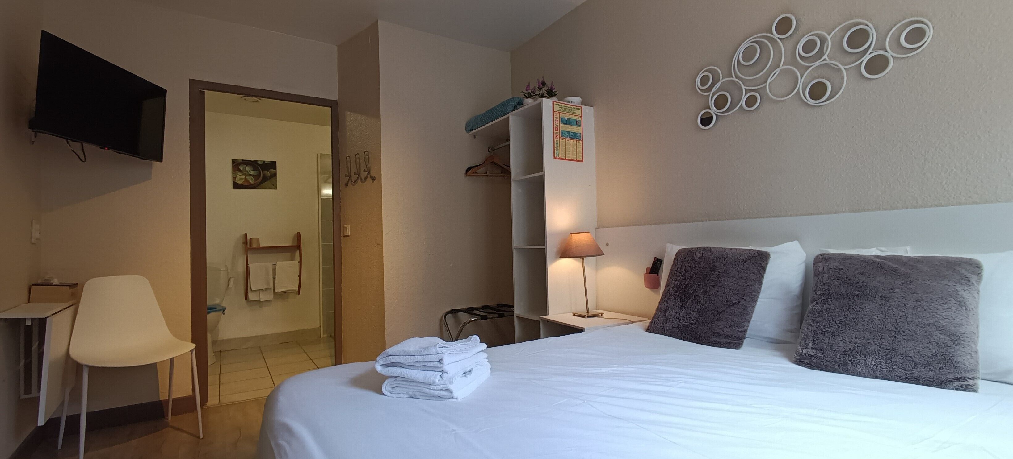 Double Room, Mobility Accessible | Premium bedding, in-room safe, blackout curtains, iron/ironing board