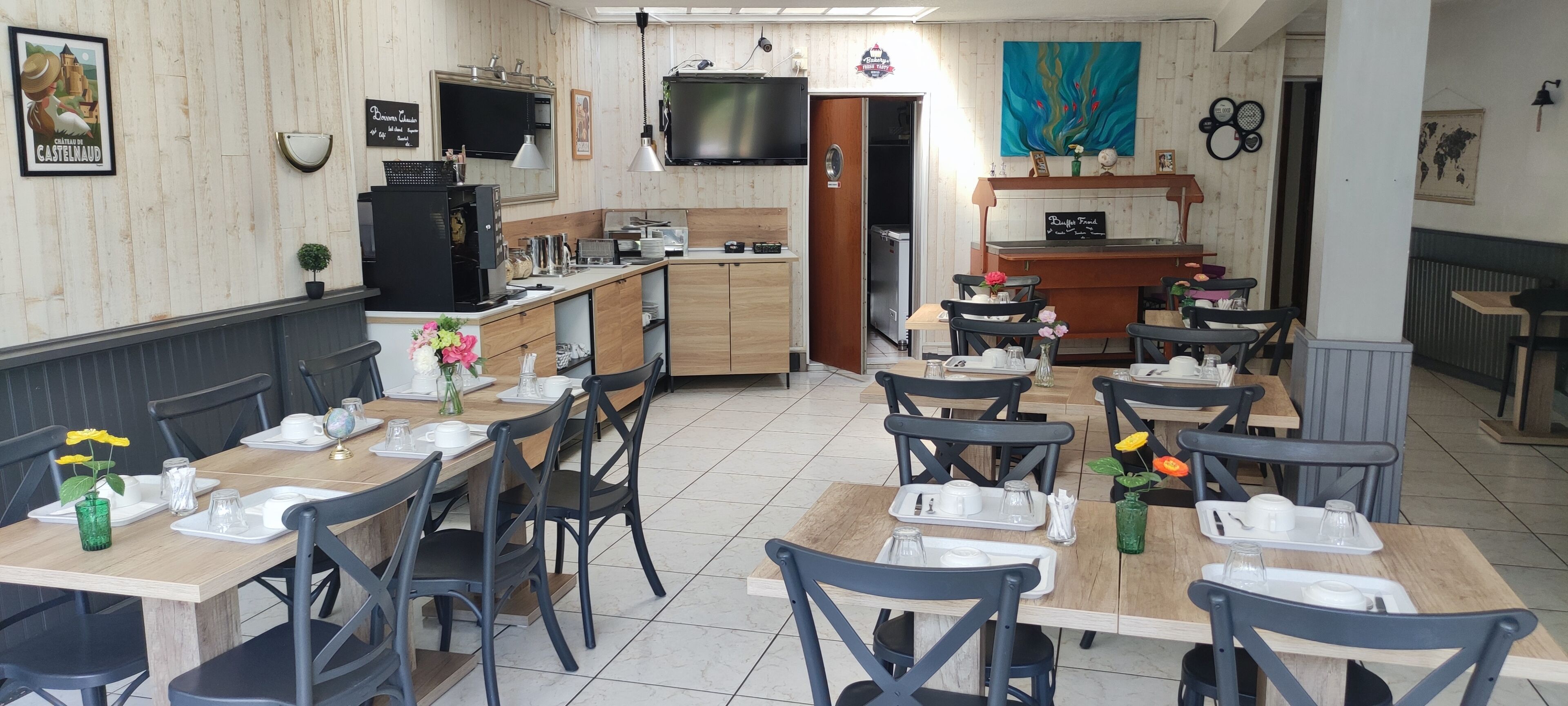 daily buffet breakfast (eur 9.50 per person)