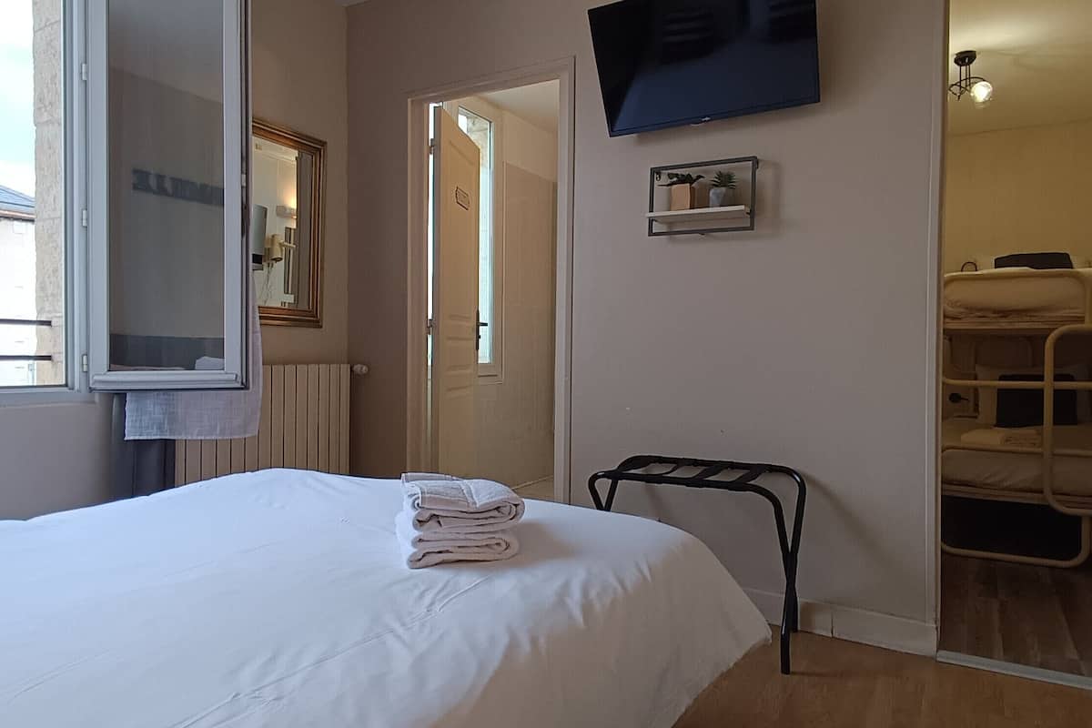 Chambre Familiale (street view)