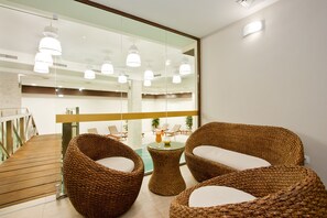 Sauna, Whirlpool, Dampfbad, Körperbehandlungen, Gesichtsbehandlungen