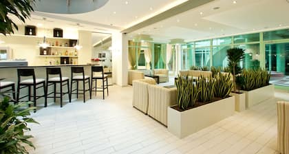 Earth and People Hotel & Spa