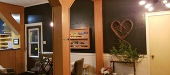 Silverwood Inn & Suites