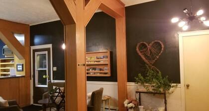 Silverwood Inn & Suites