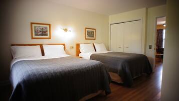Suite, 2 Double Beds, Non Smoking, Kitchen