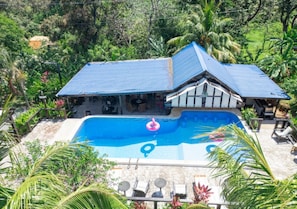 Outdoor pool, pool loungers