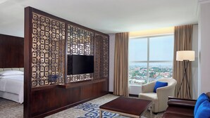 Suite – executive, 1 soverom, byutsikt | Oppholdsrom