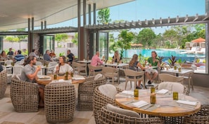 Daily cooked-to-order breakfast for a fee - Elements of Byron (Byron Bay)