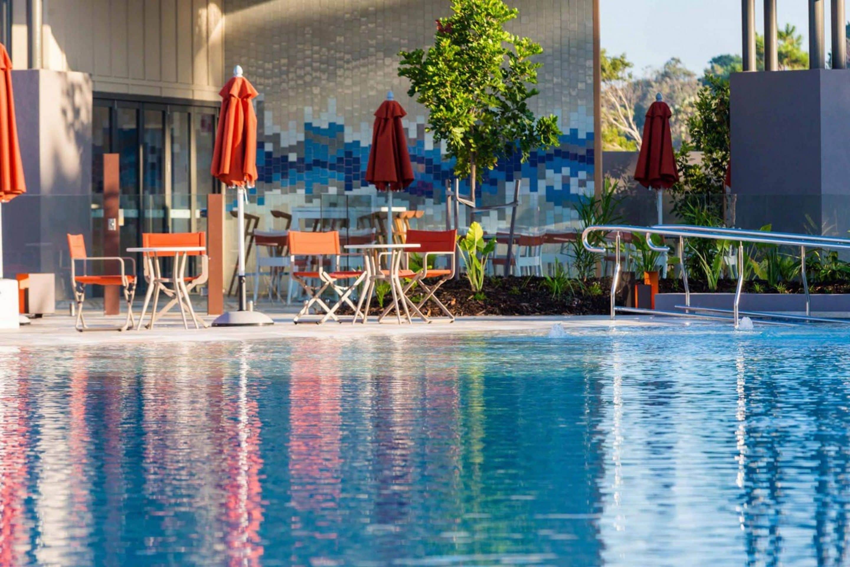 Phục vụ bữa sáng, bữa trưa, bữa tối, đặc sản địa phương, nhìn ra hồ bơi 