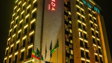 Fassade der Unterkunft – Abend/Nacht