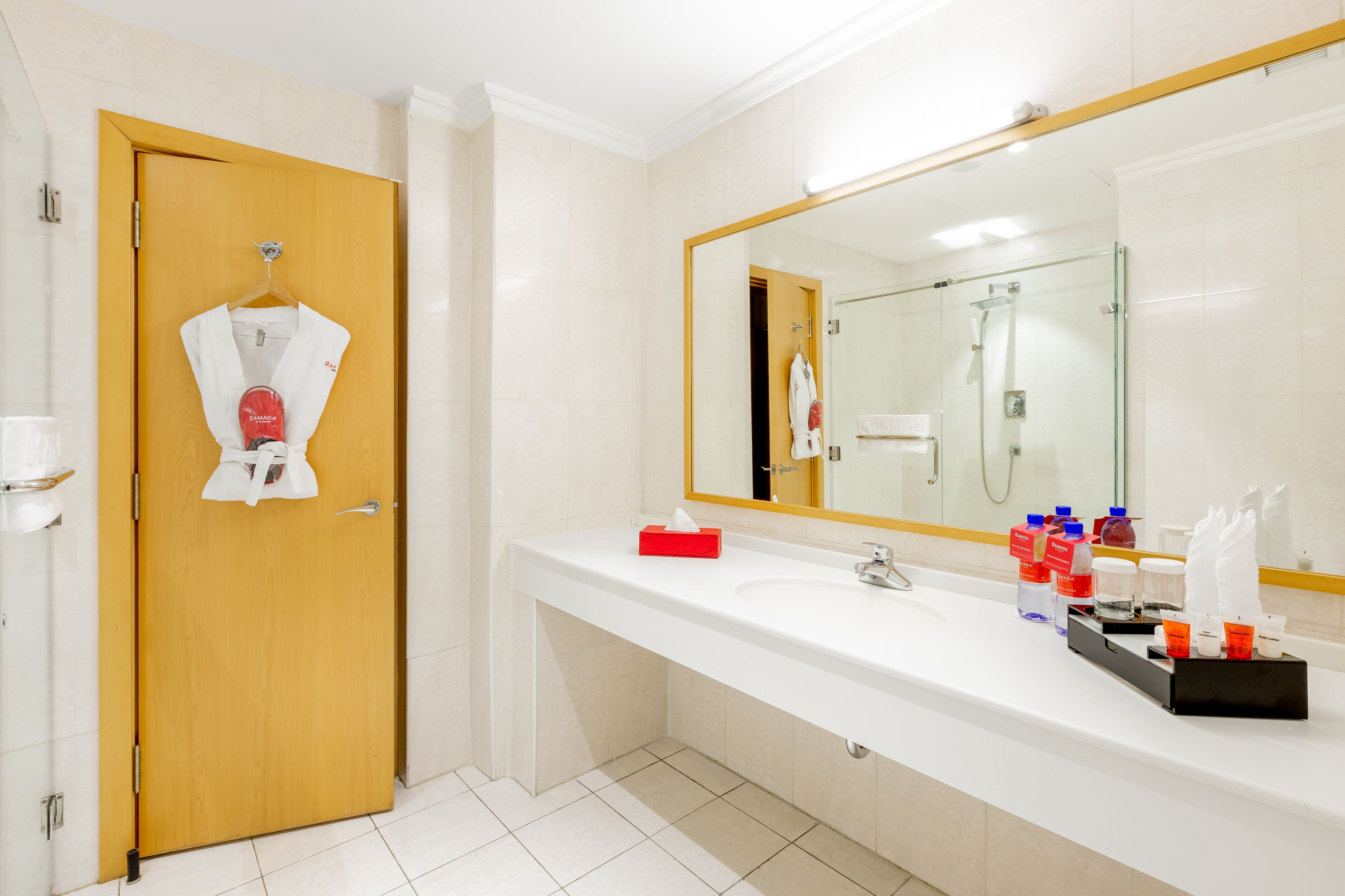 shower, rainfall showerhead, free toiletries, hair dryer