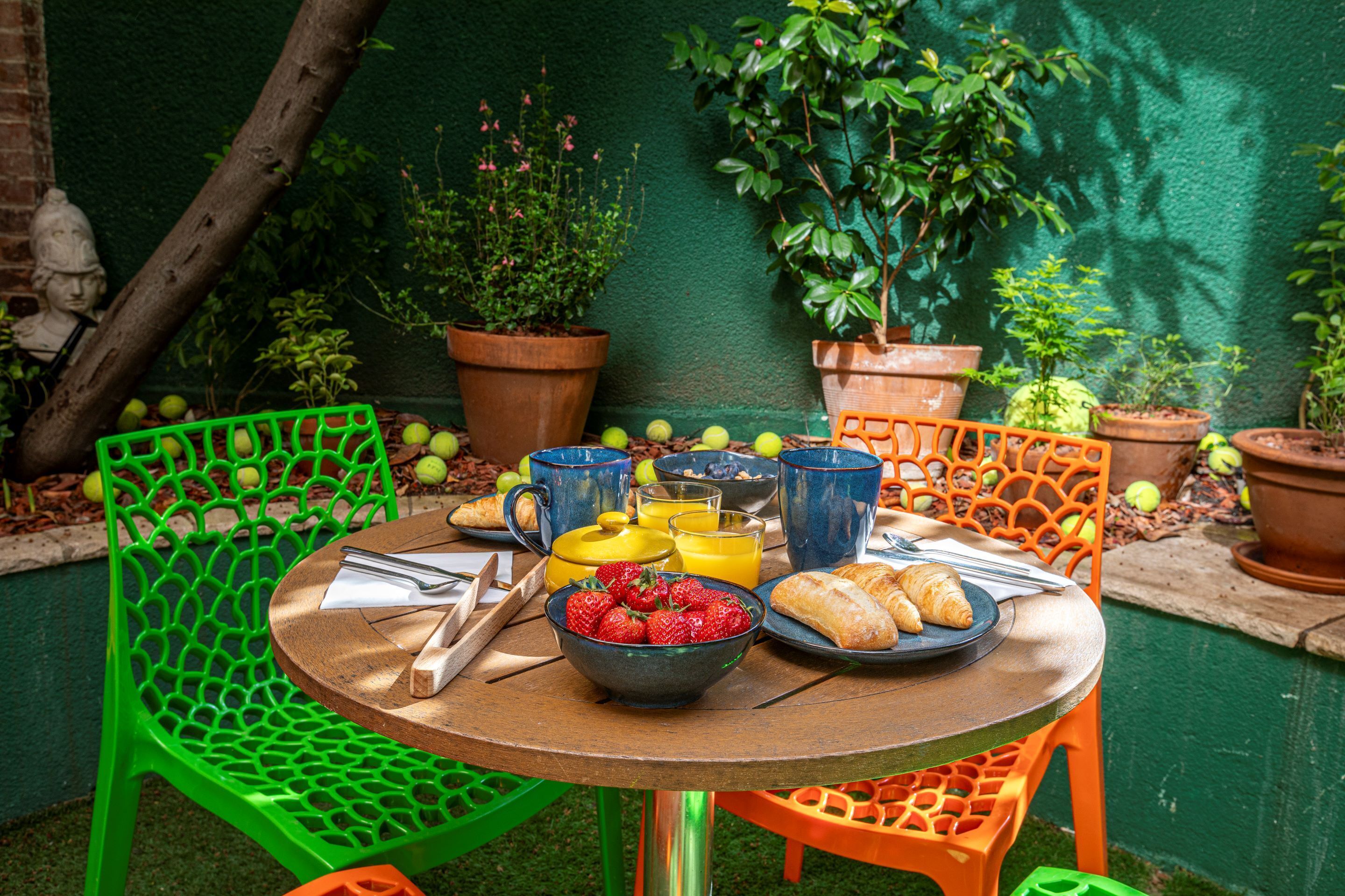 Photo - Hotel Olympic Paris Boulogne by Patrick Hayat