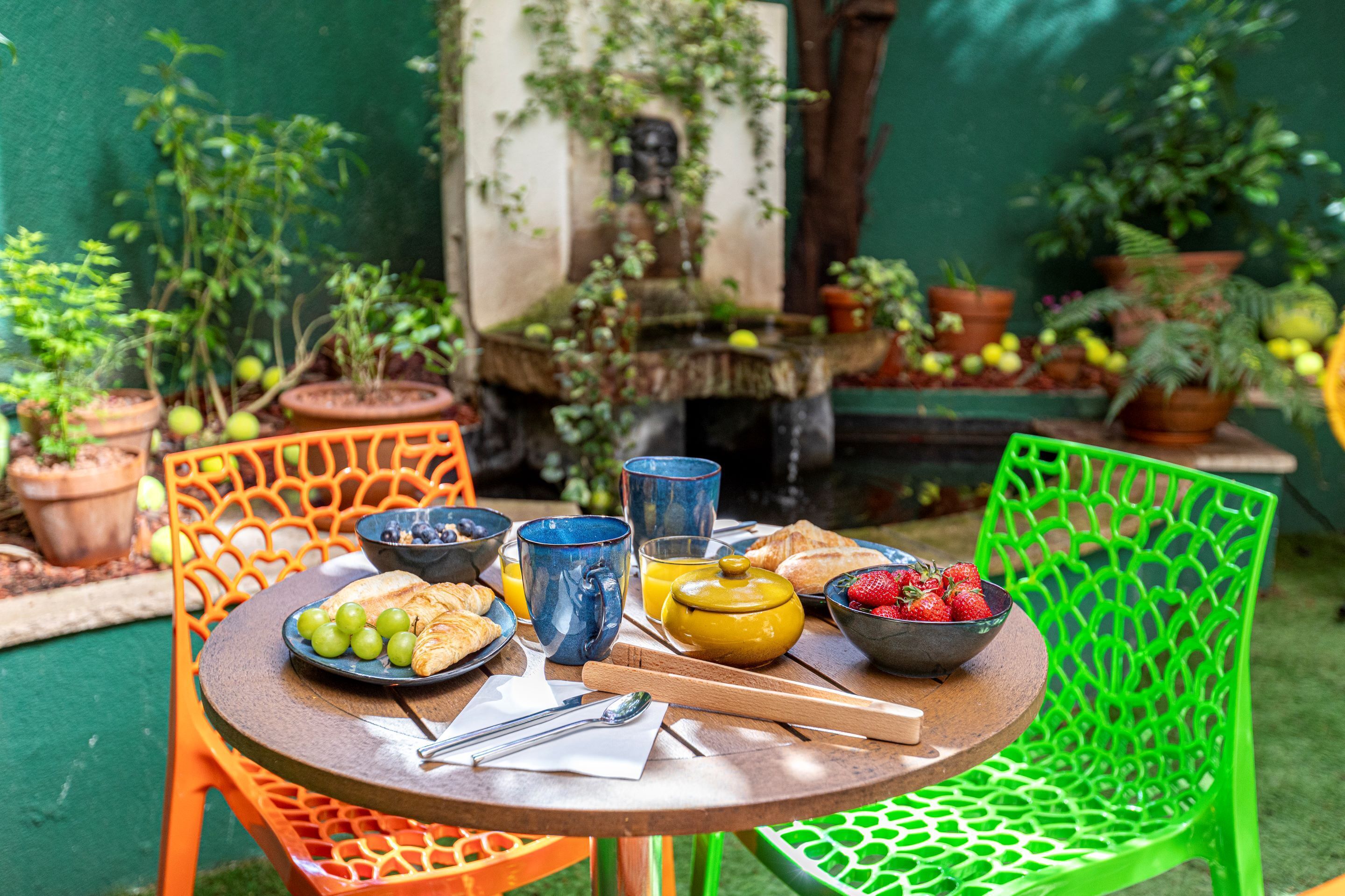 Photo - Hotel Olympic Paris Boulogne by Patrick Hayat