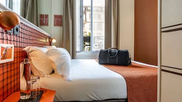 Premium bedding, in-room safe, desk, blackout drapes