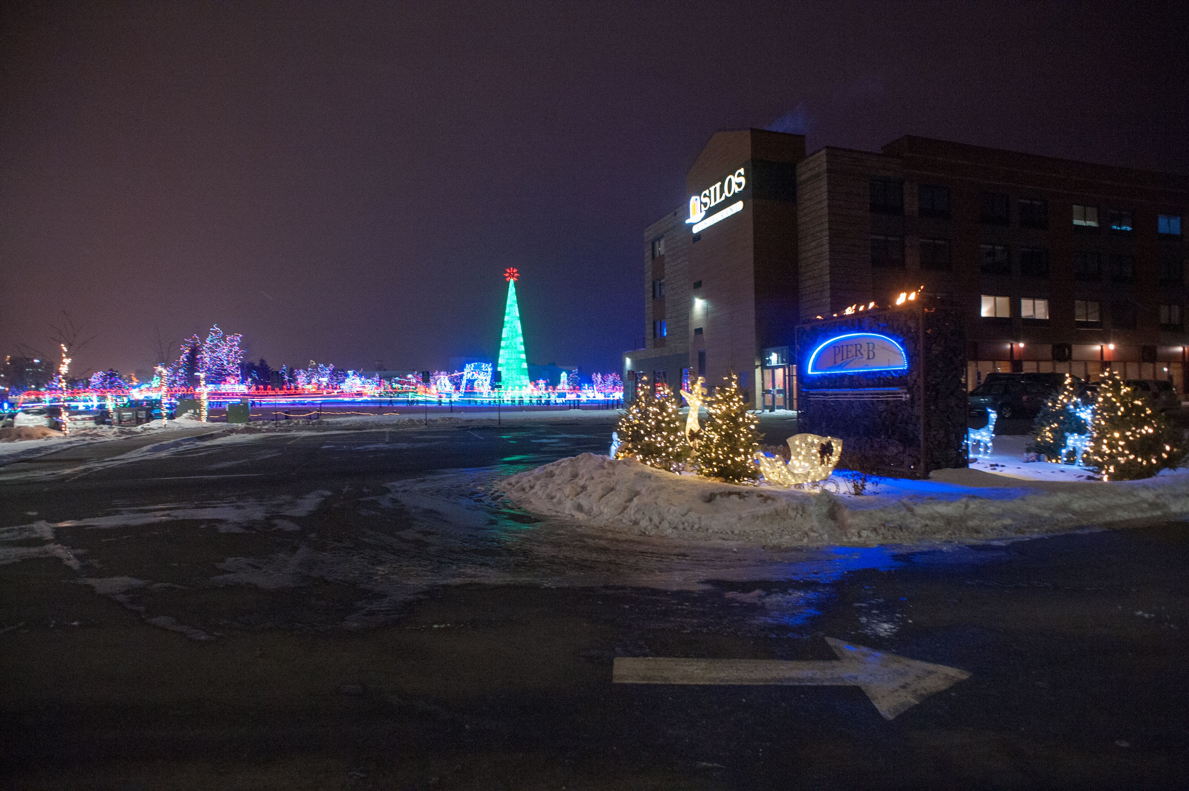 住宿正面 (夜晚)