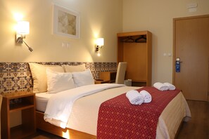 Family Double Room, Private Bathroom - Belém Tejo - Setubalense (Lisbon)