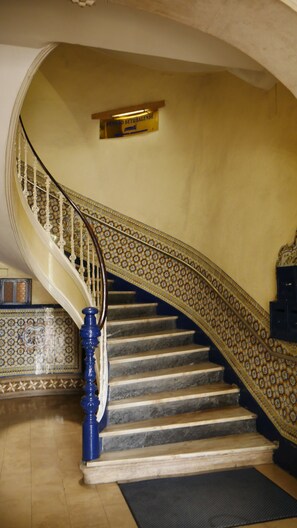 Interior entrance - Belém Tejo - Setubalense (Lisbon)