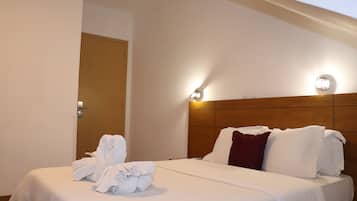 Double Room, Private Bathroom | Soundproofing, free WiFi, bed sheets
