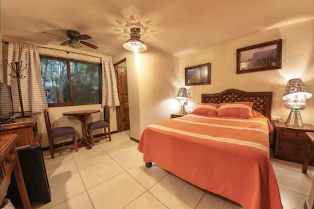 Standard Room, 1 Double Bed | Desk, free WiFi, bed sheets